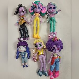 Capsule Chixs And One Zombaes Fashion Dolls Lot